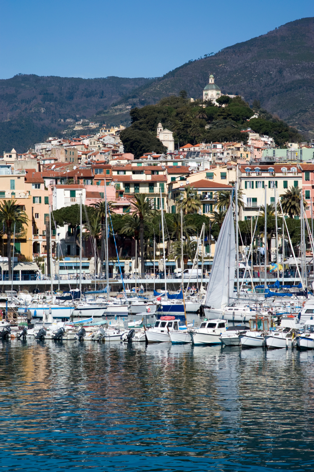 Liguria- Sanremo- Vista dal porto